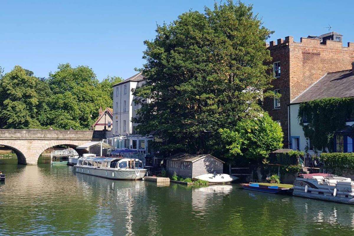 Modern Apartment In The Heart Of Oxford With Secure Underground Parking Exterior foto